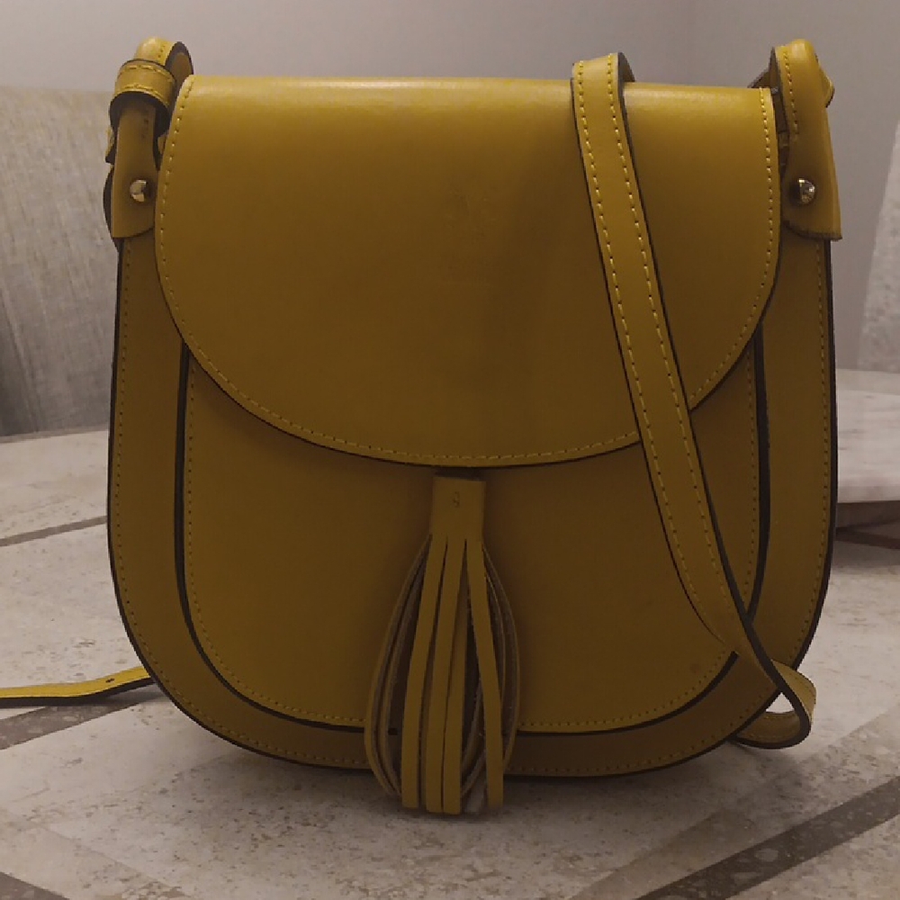 Elegant Yellow Crossbody Bag with Tassel